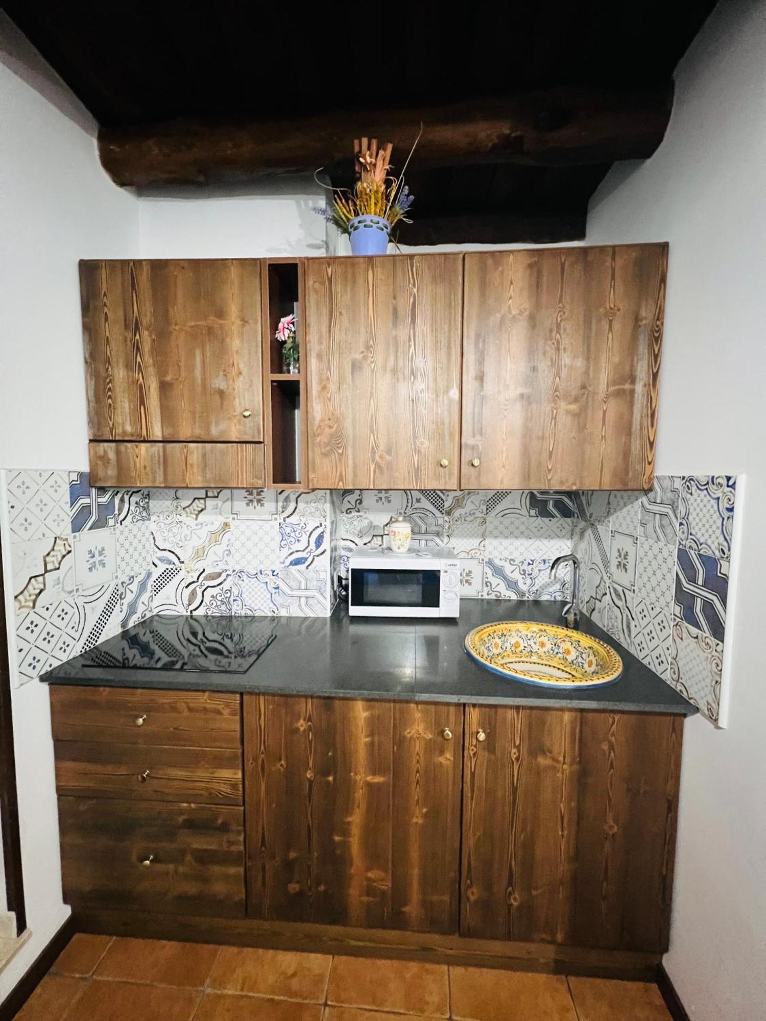 Studios Osterio 切法卢 外观 照片