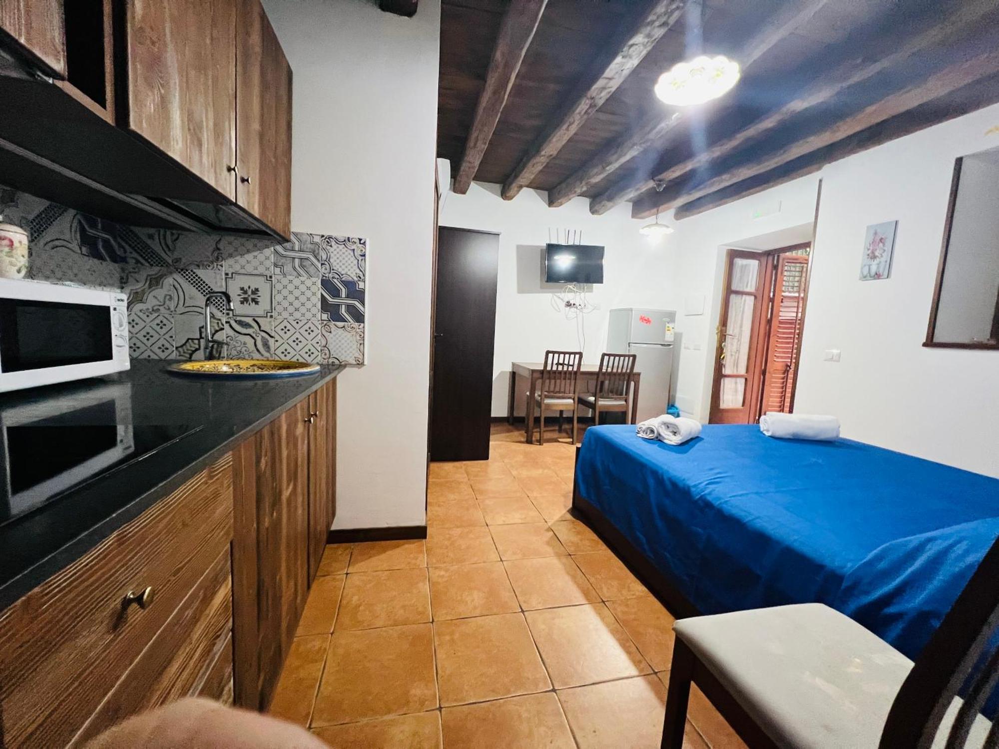 Studios Osterio 切法卢 外观 照片
